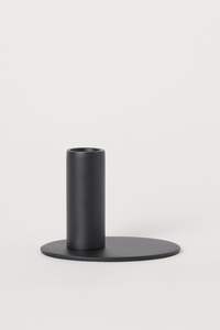 Portavelas de latón pulido artesanal para cenas románticas con velas y elegantes mesas - Product Image 2