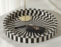Assiette de service en résine personnalisée, décoration d'intérieur, design classique fait main, accent de meuble durable, décoration intérieure de luxe