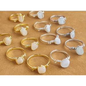 Anillos Estilo Boho Chapados en Oro y Plata con Detalles de Piedras Naturales para Reventa de Joyería Corporal de Moda - Product Image 2