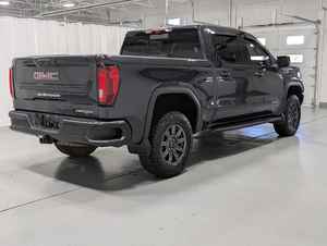 GMC Sierra 1500 AT4X 4WD Crew Cab Pickup 2024 en Buen Estado - Product Image 3