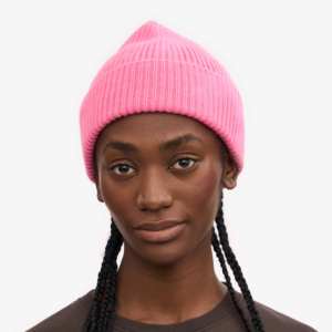 Custom High Quality Womens Acrylic Ribbed <b>Beanie</b> Cap PVC Patch Logo Black Winter Hat Wholesale Plain <b>Knitted</b> <b>Beanie</b> For Women - Product Image 1