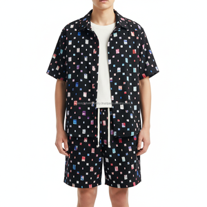 Ensemble de shorts imprimés pour hommes sur mesure OEM - Noir, motif coloré, décontracté, respirant, tenue d'été 2 pièces - Product Image 1