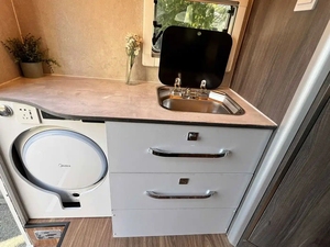 Camping-car professionnel automatique 6 tonnes à châssis allongé + Livraison gratuite - Product Image 5