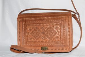 Bolso cruzado estilo vintage con cierre tipo funda - Product Image 2