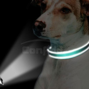 Collier pour animaux de compagnie de qualité supérieure, réglable, rembourré, durable, confortable, adapté aux promenades quotidiennes, à l'entraînement et aux activités de plein air - Product Image 5