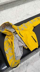 Vestes coupe-vent matelassées à capuche imperméables pour hommes sur mesure, vêtements de rue décontractés pour l'hiver - Product Image 3