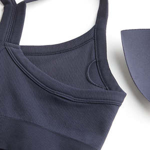 Soutien-gorge de sport pour femme, léger, à maintien élevé, en nylon ultra-fin mat, à épaules inclinées, anti-chocs, design sans couture - Product Image 2