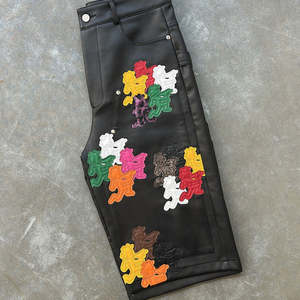 QYOURECLO personalizado pierna ancha pierna recta pantalones de cuero holgados Streetwear bordado Patchwork pantalones cortos de cuero hombres - Product Image 5