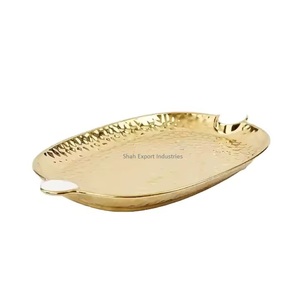 Plateau de service en aluminium à double feuille fait à la main avec poignée, plateau et plat de couleur or pour une utilisation sur table à l'hôtel - Product Image 4