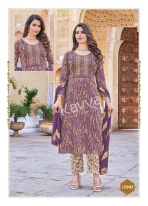 Belle capsule de qualité supérieure Top bas et Nazleen dupatta avec ensemble de designs super hit - Product Image 6