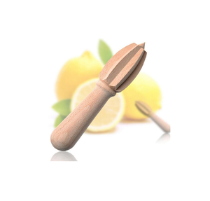 Jugo de cítricos de madera con nuestro exprimidor de limón de madera Sus herramientas culinarias y utensilios Pieza de diseño de utensilios - Product Image 5