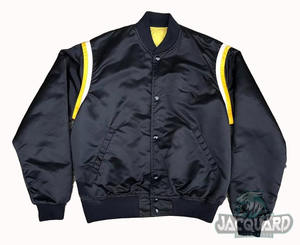 Chaqueta de satén con doble botonadura recién llegada al por mayor, Versity chaqueta de invierno en diferentes colores, hecha en Pakistán - Product Image 2
