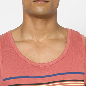 Débardeur de vêtements de sport pour hommes de haute qualité pour Fitness et musculation Style décontracté Design tricoté respirant Prix raisonnables - Product Image 6