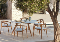 Ensemble de chaises et table d'extérieur en teck de style moderne, couleur personnalisée pour la maison