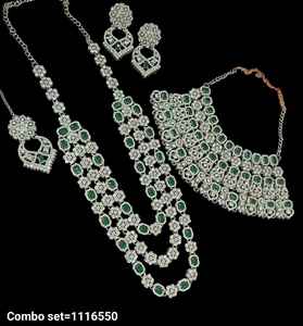 Ensemble de bijoux de mariée de luxe du fabricant indien, collier ethnique traditionnel, boucles d'oreilles et Mangtika pour les femmes Design de mode - Product Image 2