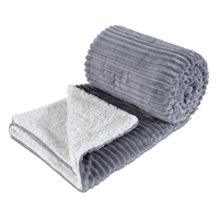 Couverture grise épaisse rayée par emmaillotage de bébé de Sherpa de peluche simple neutre légère pour la journée froide