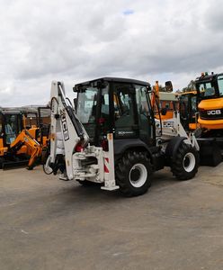 รถตักล้อยางแบบมีด้ามจับด้านหลัง รุ่นปี 2022 รับน้ำหนักได้ 15 ตัน - Product Image 3