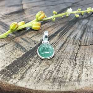 925 Sterling Silver Bohème Designer Artisan Fabriqué À La Main Pendentif Naturel Emeraude Lunette Réglage À La Main Bijoux En Argent - Product Image 2