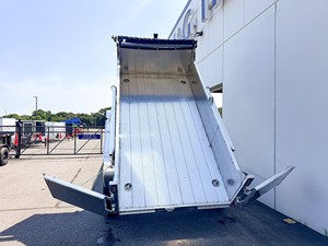 Remolque de Aluminio de Doble Eje con Elevación Hidráulica 7x14, Construcción Resistente, Alta Productividad, 5 Años de Garantía - Product Image 3