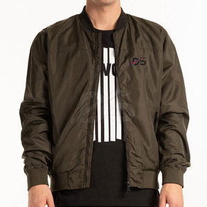 แจ็คเก็ตบอมเบอร์ลำลองผู้ชายไซส์ใหญ่คุณภาพสูงสำหรับฤดูหนาว สไตล์และโลโก้ด้านหน้าแบบกำหนดเองได้ - Product Image 1