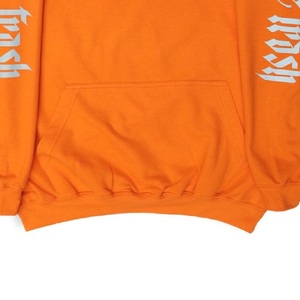 เสื้อฮู้ดผู้หญิงสีส้ม ผ้าฝ้ายฟลีซ 420 กรัม พิมพ์ลายที่แขน สวมใส่ได้ทั้งฤดูหนาวและฤดูร้อน สไตล์ลำลองแนวสตรีทแวร์ - Product Image 4
