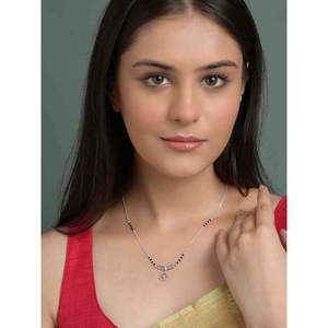 Collier en argent avec perles et fleurs pour mariage ou occasions religieuses - Cadeau pour femme - Product Image 4