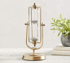 Temporizador de arena de vidrio de metal hecho a mano con artesanía fina ideal para la decoración de lujo del hogar o la oficina corporativa - Product Image 1