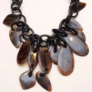 LLEGADA Recién llegado Collar de cuerno de buey de búfalo Estilo animal pulido Joyería de hueso Diseño natural Cuentas Mujeres Niñas Regalos de boda - Product Image 1