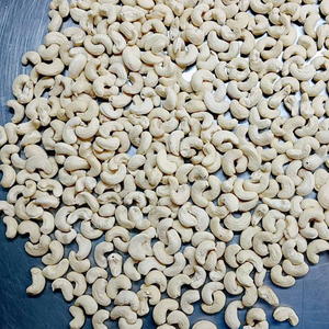 Noix de cajou séchées de qualité supérieure, provenant d'une usine fiable, noix de cajou W180 W240 W320 Kaju Badam SANTIGO exportées dans le monde entier - Product Image 1