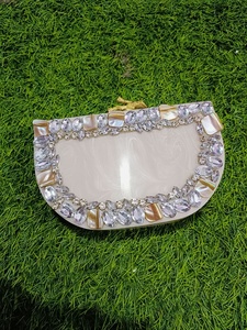 Pochette moderne en résine tendance pour cadeau de mariage avec belle décoration de Humayun World Crafts - Product Image 5