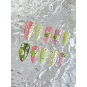 Matcha อารมณ์กดบนเล็บศิลปะที่ไม่ซ้ำกันและมีสไตล์ - Product Image 2