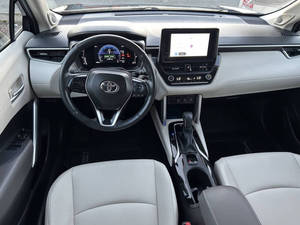 Toyota Corolla Cross XLE 2023 d'occasion en excellent état - Product Image 3