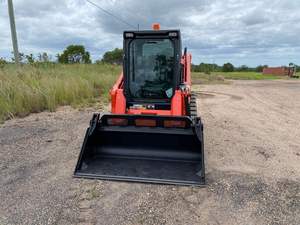 รถตักดิน Kubota SVL75-2 ดีเซล แบบตีนตะขาบ พร้อมมอเตอร์ เกียร์ และปั๊ม - ประสิทธิภาพและความอเนกประสงค์ - Product Image 4