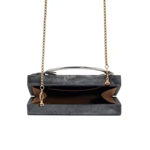 Pochette en résine pour femmes Design de luxe élégant pour les événements formels À la mode par l'artisanat en croissant - Product Image 5