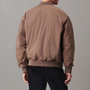 Chaqueta Bomber de Invierno de Alta Calidad con Diseño Nuevo al por Mayor, Chaqueta Casual de Lona para Hombre con Cuello Alto y Patrón Sólido Personalizado - Product Image 4
