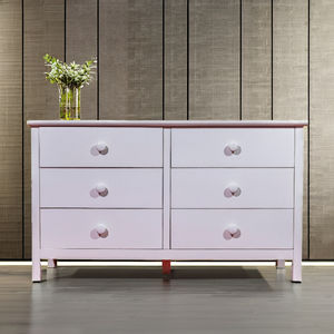 Commode Dakota à 6 tiroirs au design moderne blanc élégant avec rangement spacieux Bois de caoutchouc durable et stable Couleur blanche élégante - Product Image 1