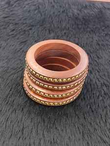 Bracelets en bois rustiques avec perles en métal oxydé Bijoux de mode faits à la main d'inspiration tribale de HUMAYUN WORLD CRAFTS - Product Image 2