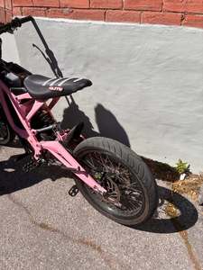 2025 Nueva Surron Ultra Bee Off Road Ebike bicicleta eléctrica 12500W Surron E Bike Mountain Surron Ultra Bee en venta - Product Image 3