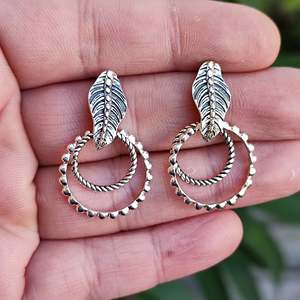 Pendientes de Plata de Ley 925 con Diseño de Hoja, Hechos a Mano, Estilo Boho, Doble Aro Colgante, Diseño Único Inspirado en la Naturaleza, Patrón Vegetal - Product Image 3
