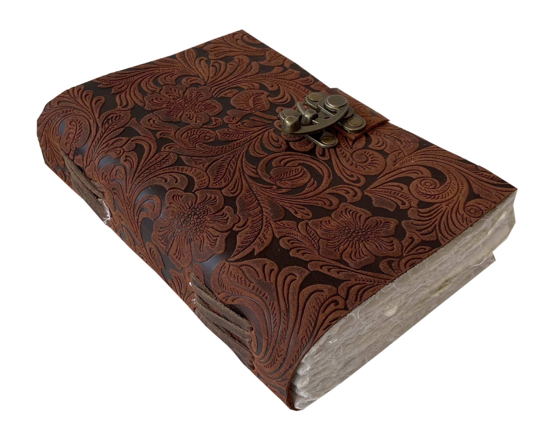 สีน้ำตาล