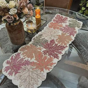 Chemin de table perlé fait main pour fête et salle à manger Cadeau accessoire de table élégant pour elle et maman 13x36 pouces Décor de luxe - Product Image 6