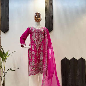 Nouveau Designer femmes fête indienne vêtements de mariage Faux Georgette séquence brodé et dentelle haut de travail avec Crush Pant et Dupatta - Product Image 1