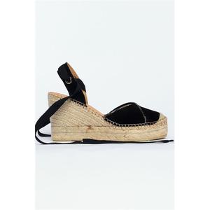 Alpargata cerrada con tacón de cuña alto - Product Image 1