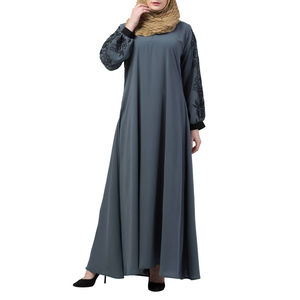 2025 Abaya populaire pour femmes faite du meilleur matériau couleur unie manches longues Style décontracté prix raisonnable pour les adultes - Product Image 5