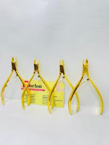 Pinza para cutículas de último estilo, pinza para uñas de manicura de acero sostenible chapada en oro brillante, pinza para cutículas de punta fina afilada con logotipo personalizado - Product Image 3