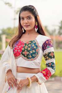 Lancement de la nouvelle collection de vêtements de cérémonie pour créateurs : Lehenga Choli en pur coton avec dentelle Codi, prêt-à-porter, avec Latkan, Zain Exports, réversible, Diwali - Product Image 4