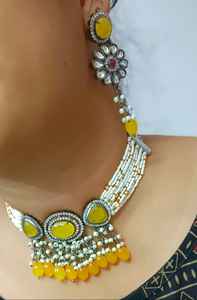 Conjunto de collar de Kundan pesado de fabricante indio, colección de joyería de boda chapada en oro de moda india para niñas - Product Image 4