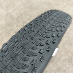 Neumáticos para Bicicleta Plegable, Nuevos y Usados, Opciones Tubeless y Estándar para Bicicletas de Montaña, Carretera, Ciudad y Turismo - Product Image 1
