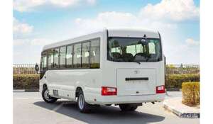 Camioneta 2024 con Motor de 4.5L de Aspiración Natural, Caja de Cambios Automática, Tracción en las Cuatro Ruedas, Volante a la Izquierda, Asientos de Cuero, Neumáticos R17, Euro IV - Product Image 4