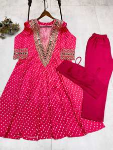 ชุดอินเดียปากีสถานสามชิ้นจากนักออกแบบพรีเมียมเสื้อผ้าแบบดั้งเดิมที่มีสไตล์สำหรับงานปาร์ตี้ในโอกาสเสื้อทรงเข้ารูป - Product Image 2